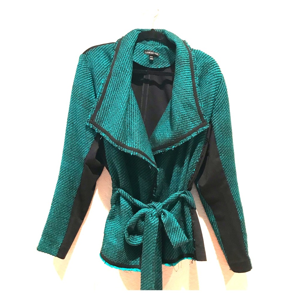 💰 SOLD 💰 Jade & Black Blazer